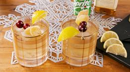 Πίνουμε το γιορτινό Honey &amp; Spice cocktail