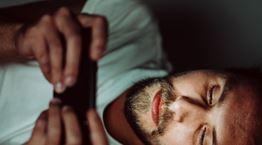 Πώς να κρατήσεις τα μάτια σου υγιή με τη νέα λειτουργία του iPhone