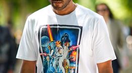 Τ-shirts με στάμπες που κάνουν τη διαφορά