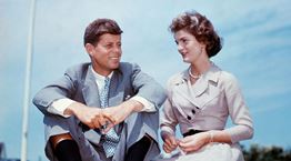 Μία αμερικανική εκδοχή του The Crown για τον John F. Kennedy προσεχώς στο Netflix