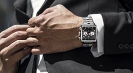 Ένα από τα καλύτερα ρολόγια της Tag Heuer μόλις έγινε καλύτερο