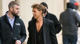 Κι αν το διαφανές πουκάμισο ήρθε για να μείνει;