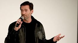 Coldplay, Hugh Jackman και Miley Cyrus στην υπηρεσία του πλανήτη