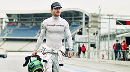 Ο Michael Fassbender ετοιμάζεται να τρέξει στο Le Mans