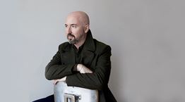 Ένας σχεδιαστής μόδας είναι ο νικητής του φετινού Booker