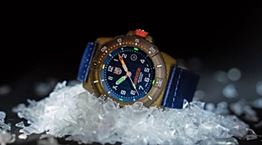 H Luminox παρουσιάζει το survival ρολόι του Bear Grylls