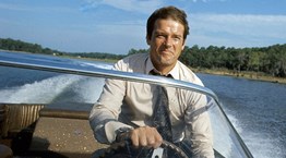 Κι αν το Live and Let Die δείχνει το δρόμο για τον επόμενο James Bond;