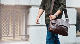 Τέλειες τσάντες ώμου για κάθε μέρα στο γραφείο