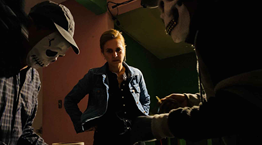 Η σειρά ντοκιμαντέρ που σε βάζει στα άδυτα του υποκόσμου