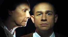 Η ακραία προετοιμασία του Charlie Hunnam για να γίνει ο Εντ Γκιν στο Monster του Netflix