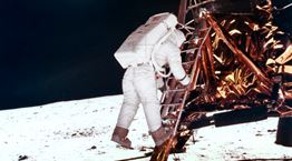 To 2022 όλοι θέλουν να πάνε στη Σελήνη. Αλλά γιατί;