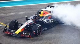 Στο F1 GP Άμπου Ντάμπι ο Max Verstappen έκανε το ασύλληπτο 19 στα 22