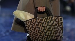 Θα κρατούσες ποτέ μία τσάντα που μοιάζει με φραντζόλα;