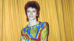 Οι γοργόνες ακόμη ρωτούν αν ζει ο Ziggy Stardust