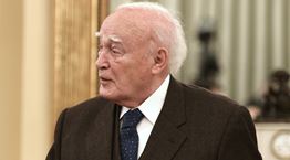 Ύστατο χαίρε στον Κάρολο Παπούλια