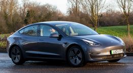Ένας Ινδός παρήγγειλε το Tesla Model 3 το 2016 και περίμενε 7 χρόνια