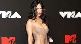 Megan Fox: Η αυτοκράτειρα είναι σχεδόν γυμνή