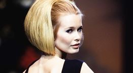 Η Claudia Schiffer ανοίγει το αρχείο της