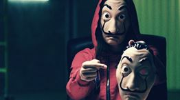 Γιατί όλοι κολλάμε με σειρές όπως το La Casa de Papel