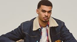 Ο Victor Wembanyama πλέον φοράει μόνο Lοuis Vuitton