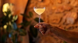 Στη Νέα Φιλαδέλφεια ξέρουν (και) από cocktails