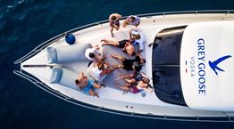 Σαλπάροντας με την Grey Goose