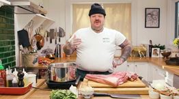 Όλοι βλέπουν το Just a Dash στο Youtube