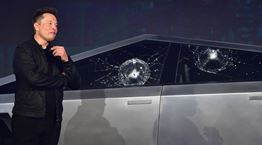 Πανωλεθρία για τον Musk, ανακλήθηκαν όλα τα Tesla Cybertruck