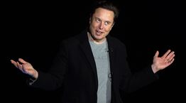 Σε άλλα νέα, η SpaceX του Elon Musk κατηγορείται για παράνομες απολύσεις