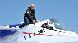 Γιατί ο Richard Branson χάνει τη μάχη του διαστήματος