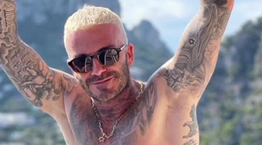 O David Beckham φέρνει ξανά στη μόδα τα μαγιό των 70s