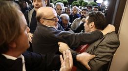 ΣΥΡΙΖΑ: Τα καλύτερα σχόλια και memes για το συνέδριο φιάσκο