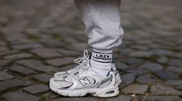 Τα sneakers της New Balance που λατρεύουν οι celebrities