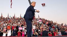 Ο Donald Trump βιάζεται να πανηγυρίσει και δίνει ραντεβού στο Ανώτατο Δικαστήριο