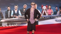 Ο Brad Pitt εξηγεί γιατί φόρεσε φούστα στην πρεμιέρα του Bullet Train