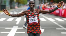 Ο Eliud Kipchoge ίσως είναι ο καλύτερος αθλητής στον κόσμο. Αλλά ποιος νοιάζεται;