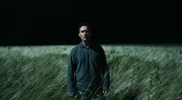 Πρώτο trailer για το The Third Day με τον "ναυαγό" Jude Law