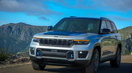 To φρέσκο πρόσωπο του Jeep Grand Cherokee