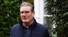 Keir Starmer, ο μελλοντικός πρωθυπουργός της Βρετανίας είναι άθεος, pescatarian και μπαλαδόρος