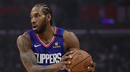 Ο Kawhi Leonard σχεδιάζει τα νέα sneakers της New Balance