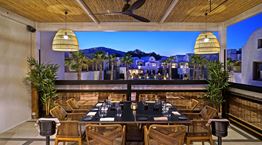 Zeffirino, από την Γένοβα στην Σαντορίνη