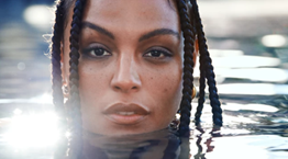 #Comebackstronger: Πώς μία γυναίκα βρίσκει τη δύναμη που κρύβει μέσα της