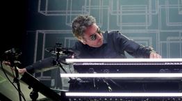 Οι μελλοντικοί ήχοι της Renault από τον Jean-Michel Jarre