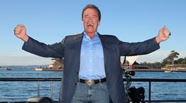 Η Terminator πίπα του Arnold Schwarzenegger