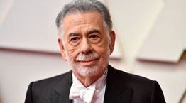 Κουραστήκαμε και μόνο που ακούσαμε πόσες φορές έγραψε ο Francis Ford Coppola το σενάριο του Megalopolis