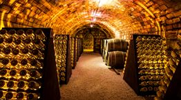 Στη σπηλιά μίας πολύ εκλεκτής σαμπάνιας