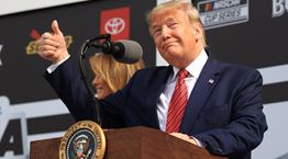 Κι αν ο Donald Trump έχει δίκιο που λέει ότι πολλοί θέλουν τη δικτατορία τους;