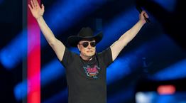 Κάτι παίζει με τον Elon Musk, την Tesla και το Twitter