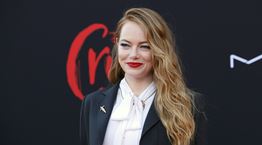 O viral χορός της Emma Stone στη νέα ταινία του Γιώργου Λάνθιμου