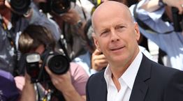 Bruce Willis, σε ευχαριστούμε που έκανες τη φαλάκρα cool